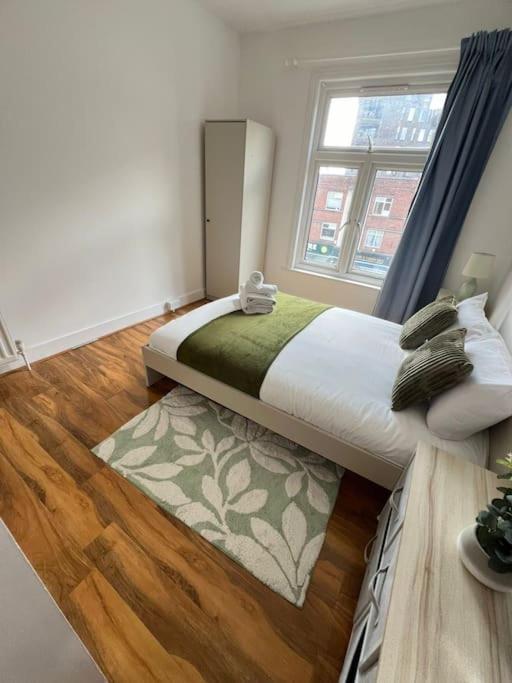 2 Bedroom Apartment Near Station Λονδίνο Εξωτερικό φωτογραφία