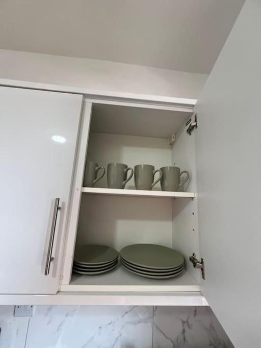 2 Bedroom Apartment Near Station Λονδίνο Εξωτερικό φωτογραφία